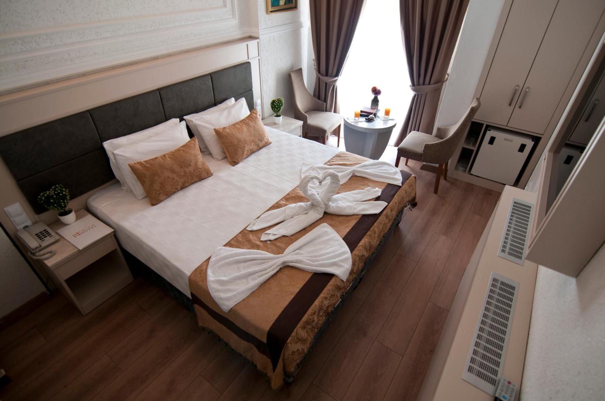 Royce Hotel Istanbul Exterior photo