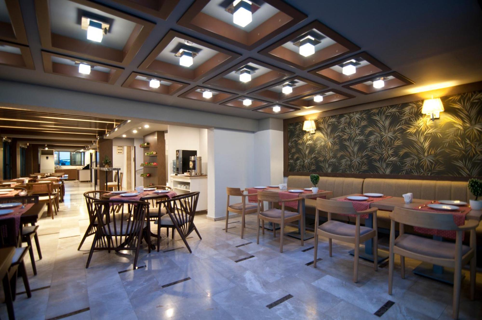 Royce Hotel Istanbul Exterior photo